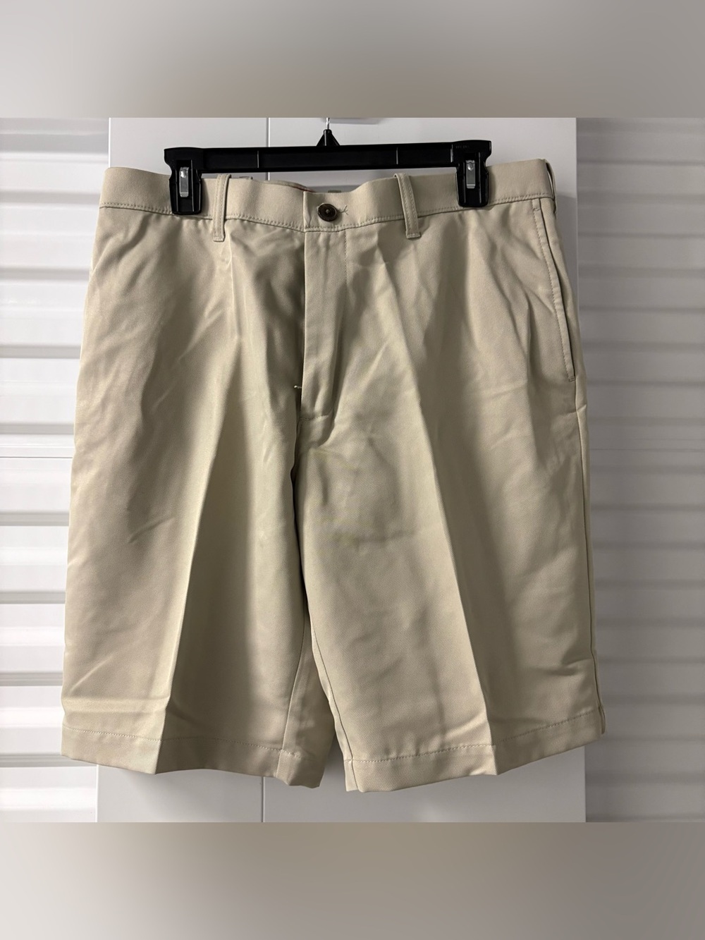 Haggar Men's Classic Beige Chino Golf Shorts - sz 34